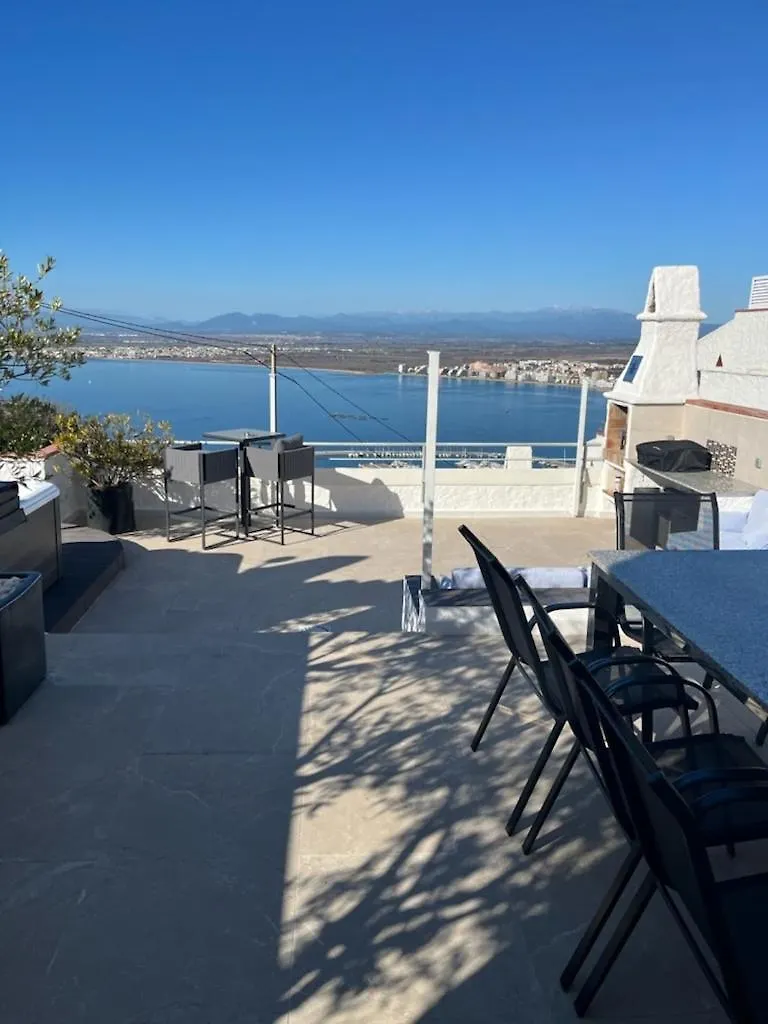 Appartement Duplex Rosas Avec Terrasse Magnifique Jacuzzi Vue Mer ロザス